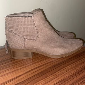 tan suede booties
